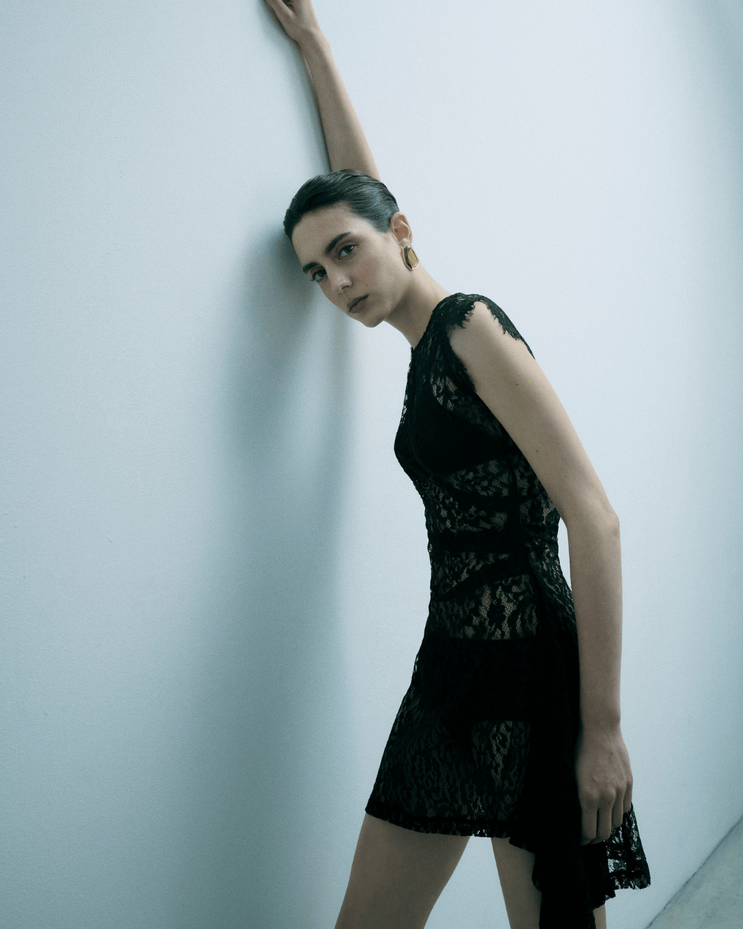LACE MINI DRESS