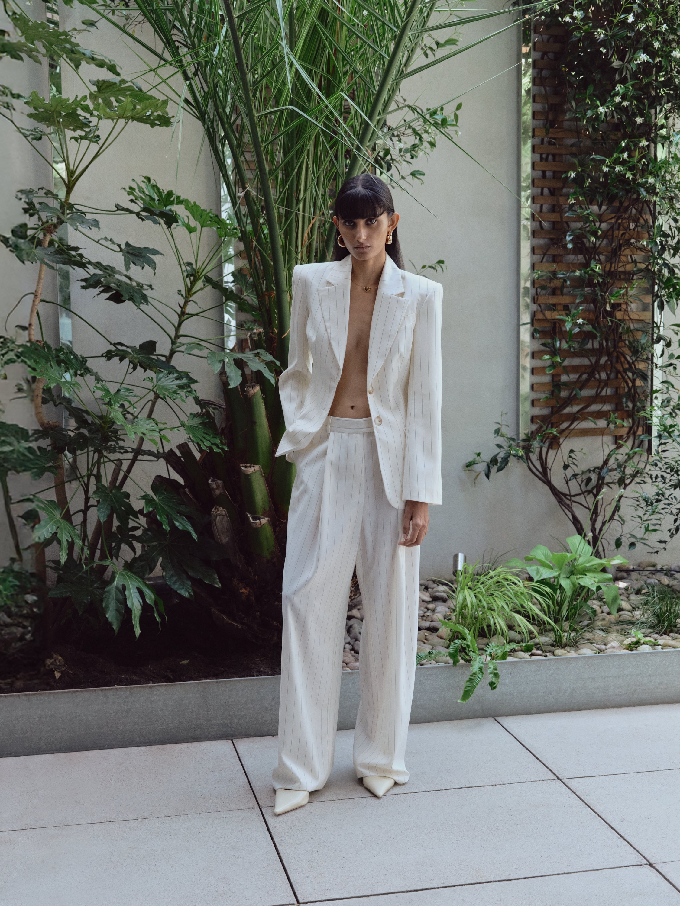 SHARP SILHOUETTE WOOL BLEND BLAZER