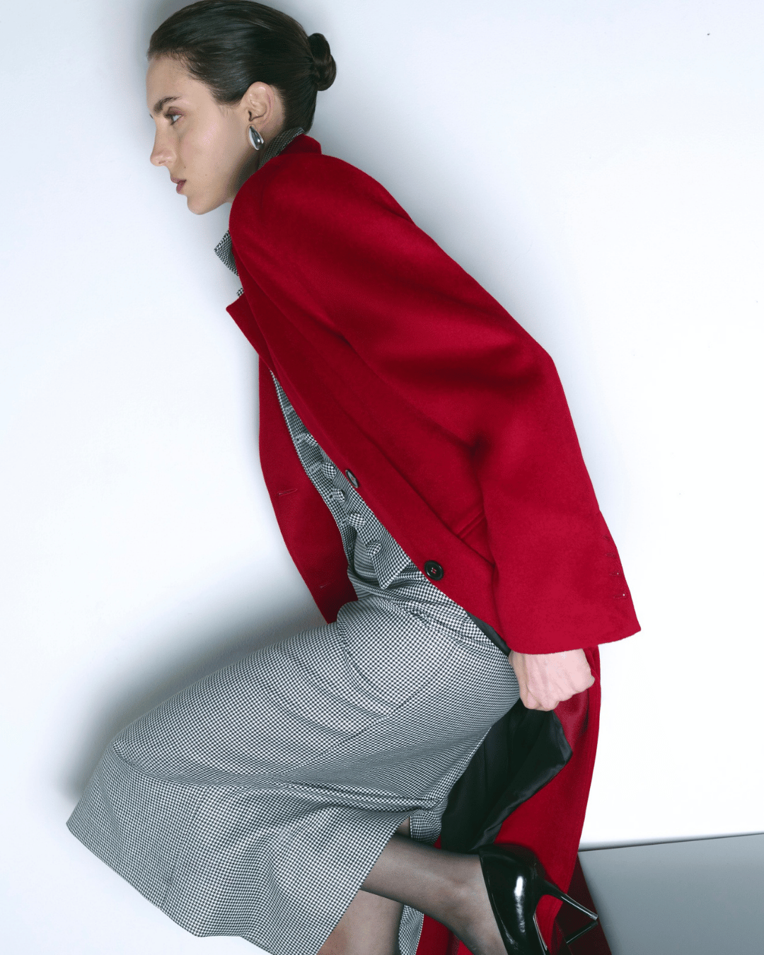 BACK SLIT PENCIL SKIRT